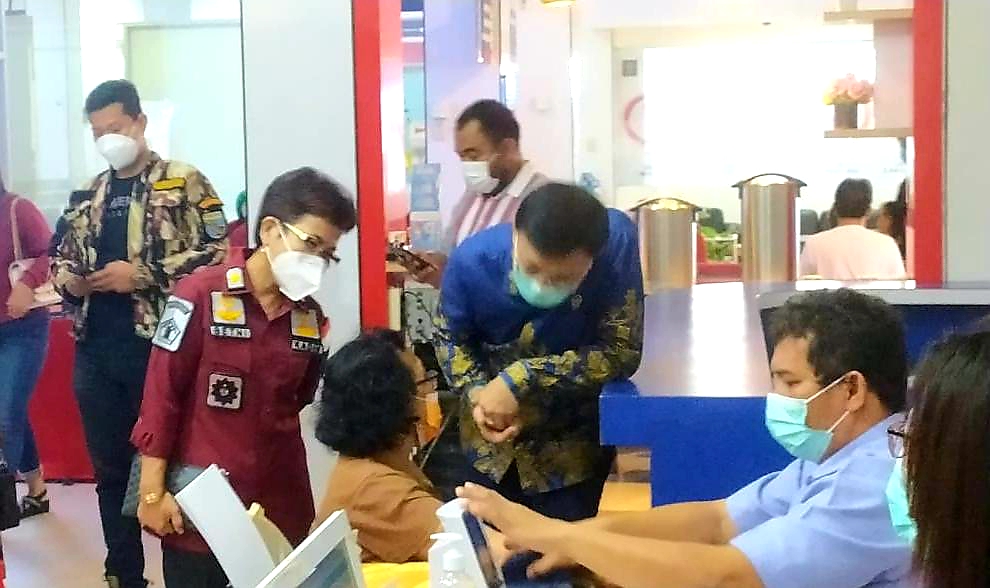 Tinjau Vaksinasi Kanim TPI Polonia, Ketua DPRD Medan: Jangan Kendor Patuhi Prokes