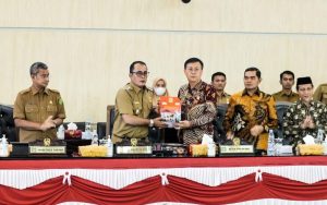 Wali Kota Medan Sampaikan LKPJ ke DPRD, Tingkat Kemiskinan di Medan Turun 3,24 Persen