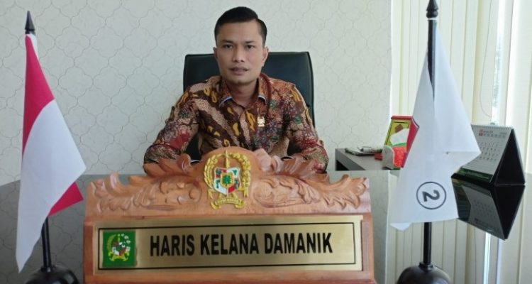 Haris Kelana Damanik Mengajak Warga Pilah dan Wadahi Sampah Rumah
