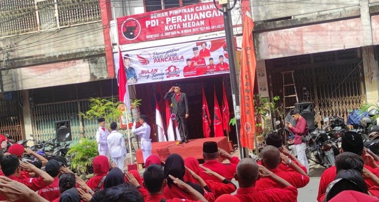 DPC PDI Perjuangan Kota Medan Mengadakan Upacara, Hasyim Jadi Inspektur Upacara