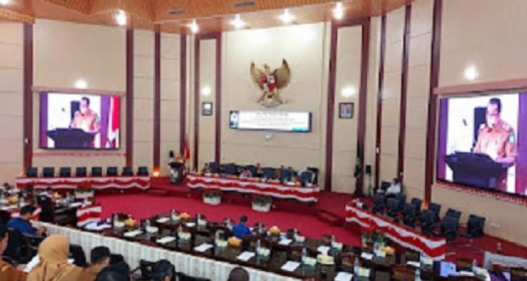 Paripurna Penjelasan Walikota Terhadap Perubahan Perda