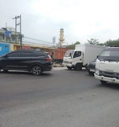 Penutupan Akses Jalan di Depan Pintu Tol Bandar Selamat Timbulkan Kemacetan